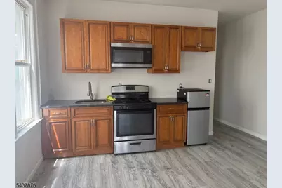 33 Rose Terrace, Newark, NJ 07108 - Photo 6