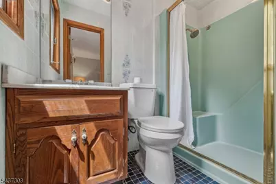 42 Goldfinch Ln, West Milford Twp., NJ 07421 - Photo 20