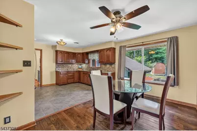 42 Goldfinch Ln, West Milford Twp., NJ 07421 - Photo 16