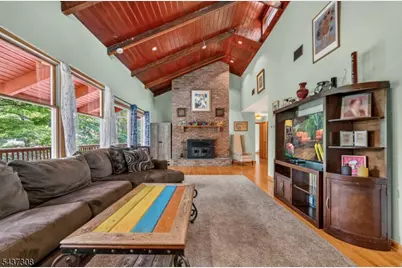 42 Goldfinch Ln, West Milford Twp., NJ 07421 - Photo 8