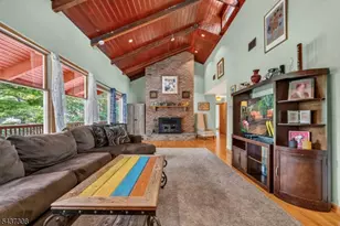 42 Goldfinch Ln, West Milford Twp., NJ 07421 - Photo 8