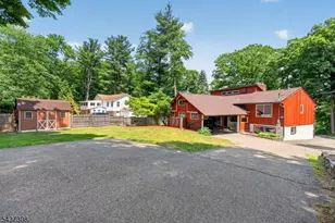 42 Goldfinch Ln, West Milford Twp., NJ 07421 - Photo 30