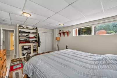 42 Goldfinch Ln, West Milford Twp., NJ 07421 - Photo 10