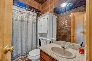 42 Goldfinch Ln, West Milford Twp., NJ 07421 - Photo 26