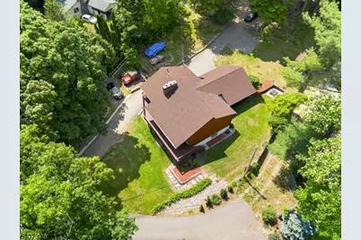 42 Goldfinch Ln, West Milford Twp., NJ 07421 - Photo 2