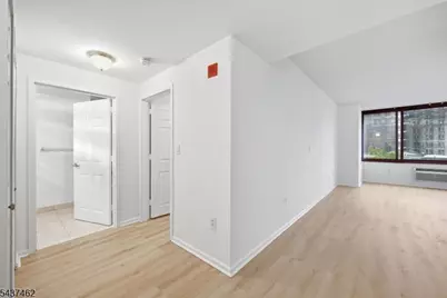 100 Old Palisade Rd #1613, Fort Lee, NJ 07024 - Photo 12