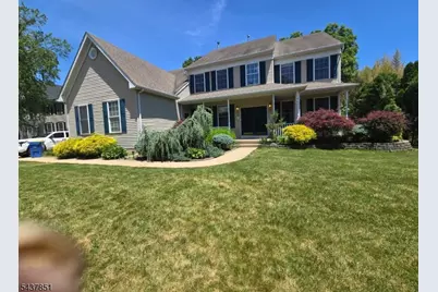34 Margaret Dr, Franklin Township, NJ 08873 - Photo 2