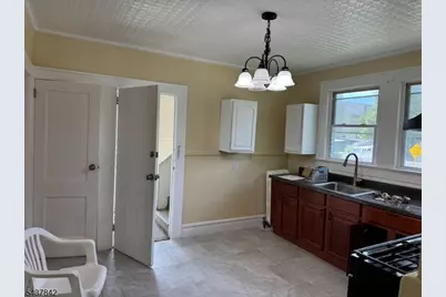 179 Laurel Ave, Irvington, NJ 07111 - Photo 4