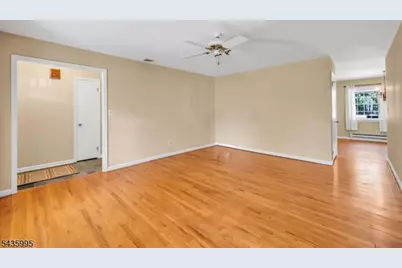 36 Cloverhill Dr, Califon, NJ 07830 - Photo 8