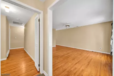 36 Cloverhill Dr, Califon, NJ 07830 - Photo 6