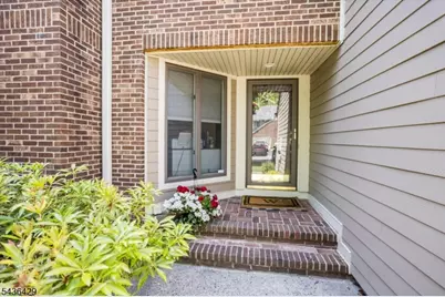 35 Lenox Ct, Montville Township, NJ 07045 - Photo 2
