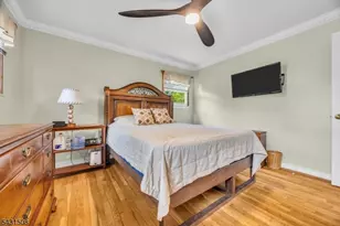 1038 Centre St, Raritan, NJ 08869 - Photo 16