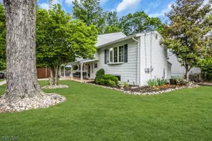 1038 Centre St, Raritan, NJ 08869 - Photo 2