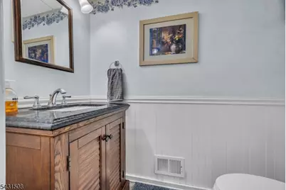 1038 Centre St, Raritan, NJ 08869 - Photo 24