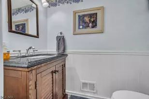 1038 Centre St, Raritan, NJ 08869 - Photo 24