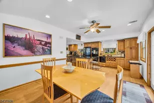 1038 Centre St, Raritan, NJ 08869 - Photo 12