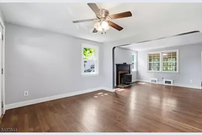 641 Greenbrook Rd, North Plainfield, NJ 07063 - Photo 8