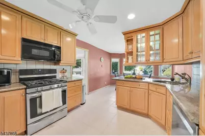 184 Andover Dr, Wayne, NJ 07470 - Photo 8