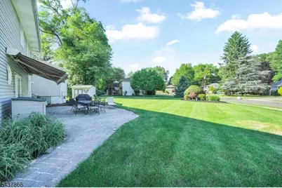 184 Andover Dr, Wayne, NJ 07470 - Photo 30