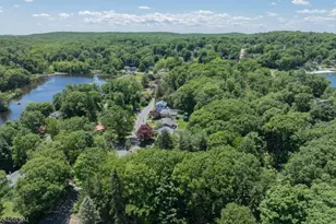 39 Broadway, West Milford, NJ 07480 - Photo 38