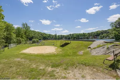 39 Broadway, West Milford, NJ 07480 - Photo 44