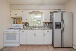 39 Broadway, West Milford, NJ 07480 - Photo 10