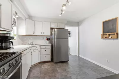 29 Gregory Ave, Morris Township, NJ 07950 - Photo 12