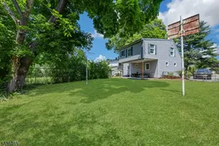 21 Butler Pl, Wanaque, NJ 07420 - Photo 22