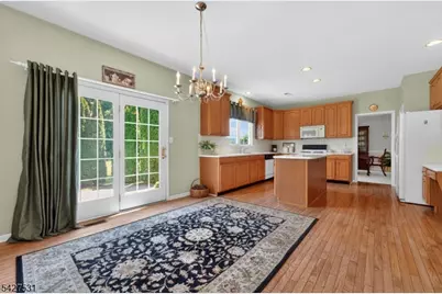 21 Surry Lane, Franklin Township, NJ 08802 - Photo 6