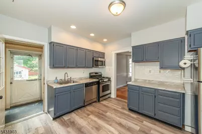 411 Berkeley Ave, Bloomfield, NJ 07003 - Photo 12