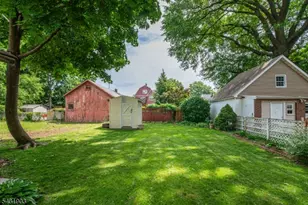411 Berkeley Ave, Bloomfield, NJ 07003 - Photo 28