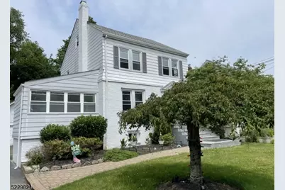 9 Royal Ave, Livingston, NJ 07039 - Photo 16