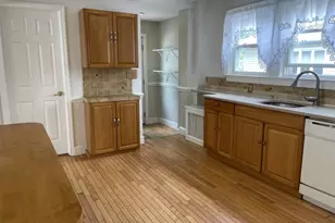 9 Royal Ave, Livingston, NJ 07039 - Photo 6