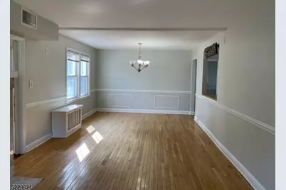 9 Royal Ave, Livingston, NJ 07039 - Photo 4