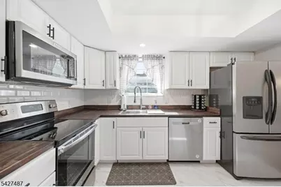 11 Davis Ter, Andover Township, NJ 07860 - Photo 4