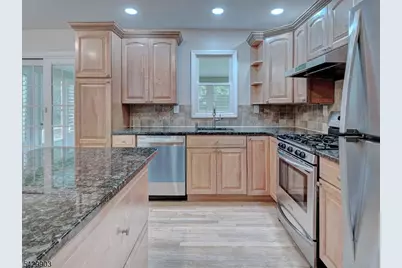 9 Park Dr, Livingston, NJ 07039 - Photo 10
