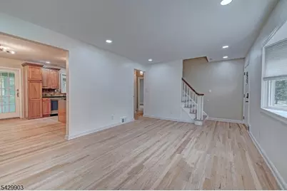 9 Park Dr, Livingston, NJ 07039 - Photo 6