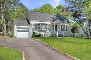9 Park Dr, Livingston, NJ 07039 - Photo 2
