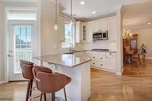 3412 Pointe Gate Dr, Livingston Twp., NJ 07039 - Photo 4