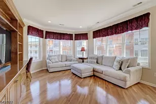 3412 Pointe Gate Dr, Livingston Twp., NJ 07039 - Photo 2