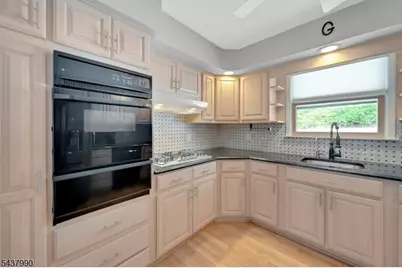 451 Chestnut St, Nutley, NJ 07110 - Photo 10