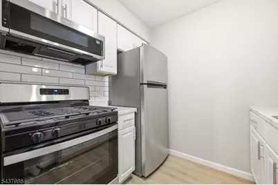 235 Dakota St #5, Paterson, NJ 07503 - Photo 4