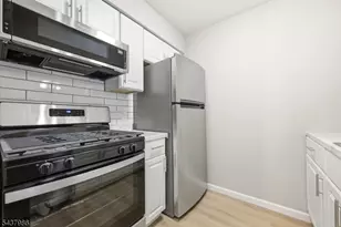 235 Dakota St, Paterson, NJ 07503 - Photo 4
