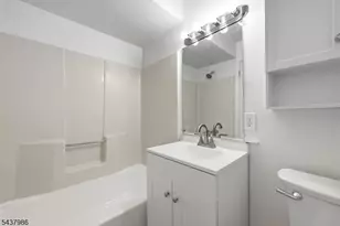 235 Dakota St, Paterson, NJ 07503 - Photo 8