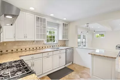 36 Amelia Ave, Livingston, NJ 07039 - Photo 8