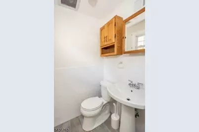 13 Potter Ct, Montclair, NJ 07043 - Photo 8