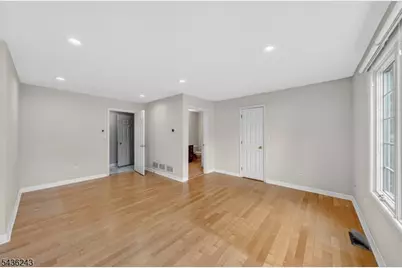 8 Van Duyne Ct, Montville Township, NJ 07082 - Photo 32