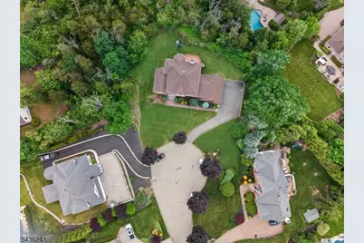 8 Van Duyne Ct, Montville Township, NJ 07082 - Photo 4