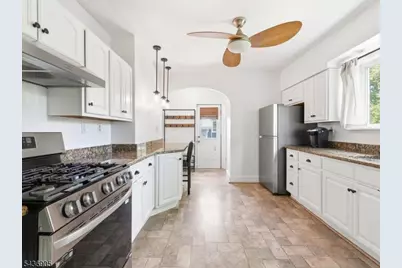 122 Glenwood Ave, Bloomfield, NJ 07003 - Photo 24