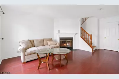 23 Boston Ct, Newark, NJ 07103 - Photo 2